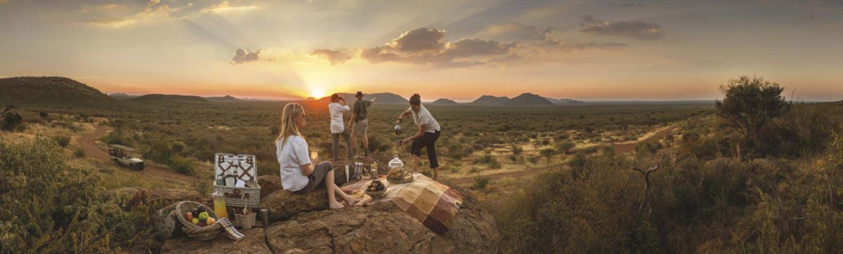 Sundowner drinks and picnic at the Tuningi Safari Lodge