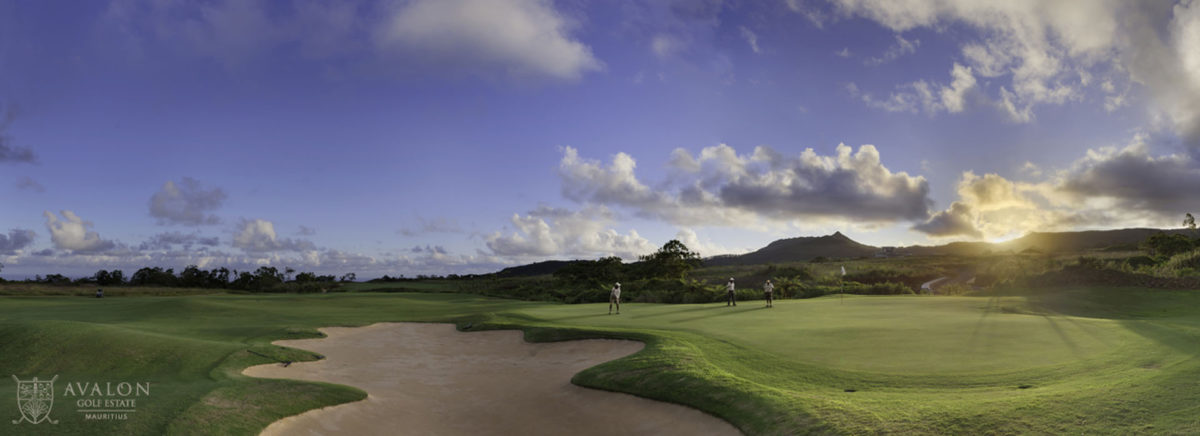 Panoramic view of the green at Avalon Golf Club