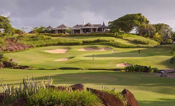 Impressive views across the 18th hole to the imposing Avalon Golf Clubhouse.